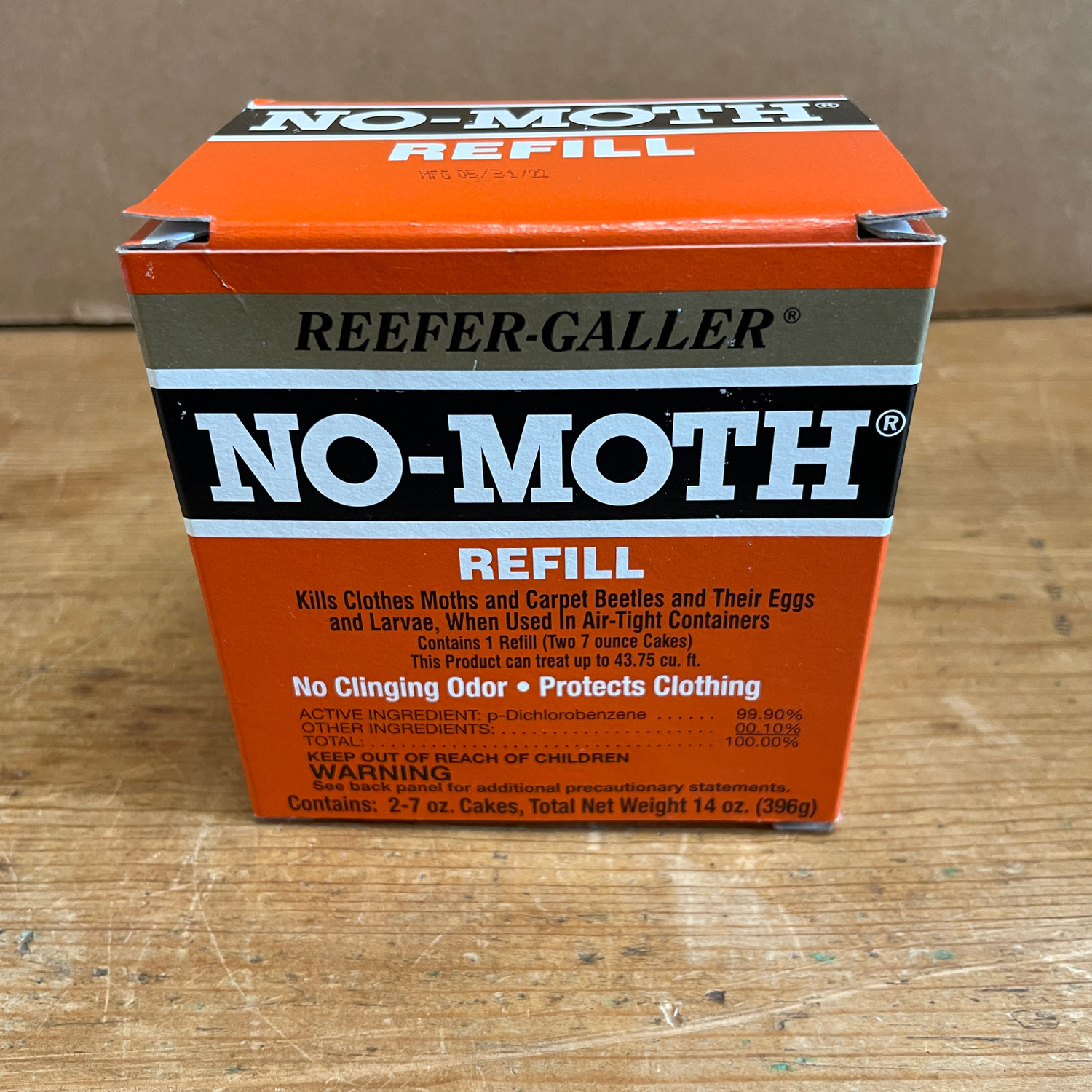 No-Moth Closet Hanger - 14 oz tin