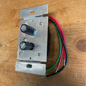 Heavy Duty 3-Way Pushbutton Dimmer 600 Watts UL Listed Heavy Duty 3-Way Pushbutton Dimmer 600 Watts UL Listed