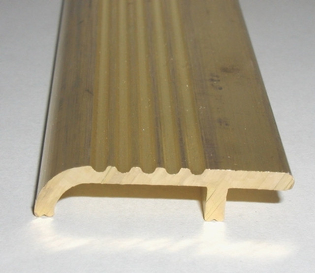 Interlocking Threshold 13/8"