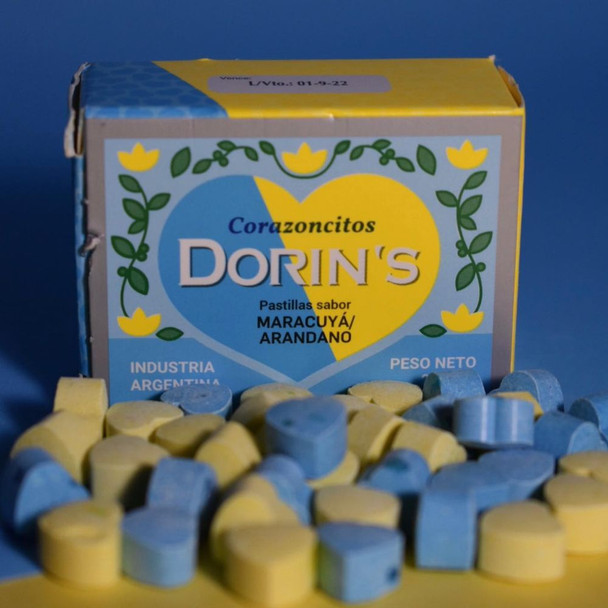 Pastillas Dorin's Maracuyá y Arándano Blueberry & Passion Fruit Hard Candy Heart Shaped, 25 g / 0.9 oz (pack of 3)