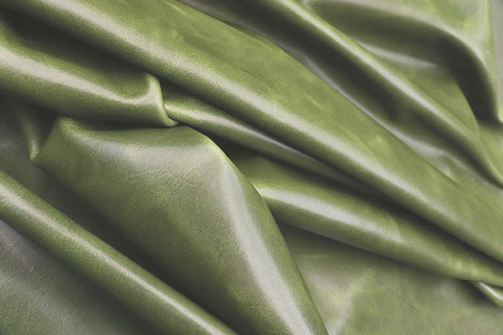 Close-up picture of Orchard Distress leather for upholstery with waxy finish