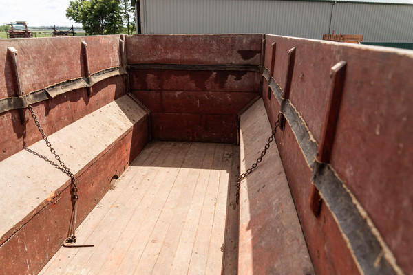 Dickman Turnbull Flare Box Wagon