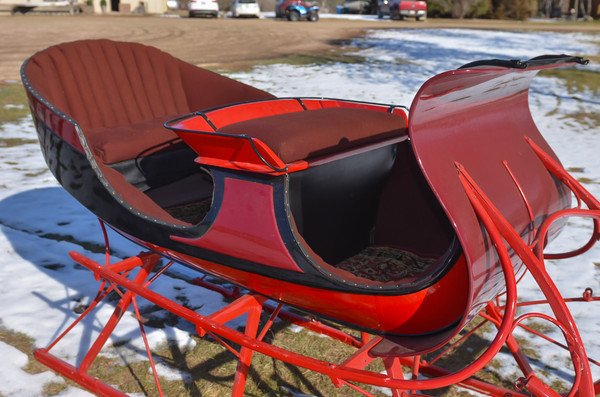 Albany 4 Passenger  Sleigh