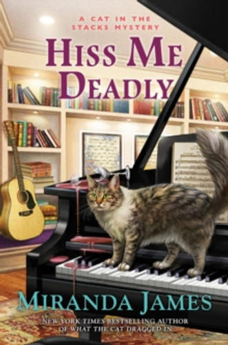 Hiss Me Deadly 9780593199497 Hardback Hiss Me Deadly 9780593199497 Hardback