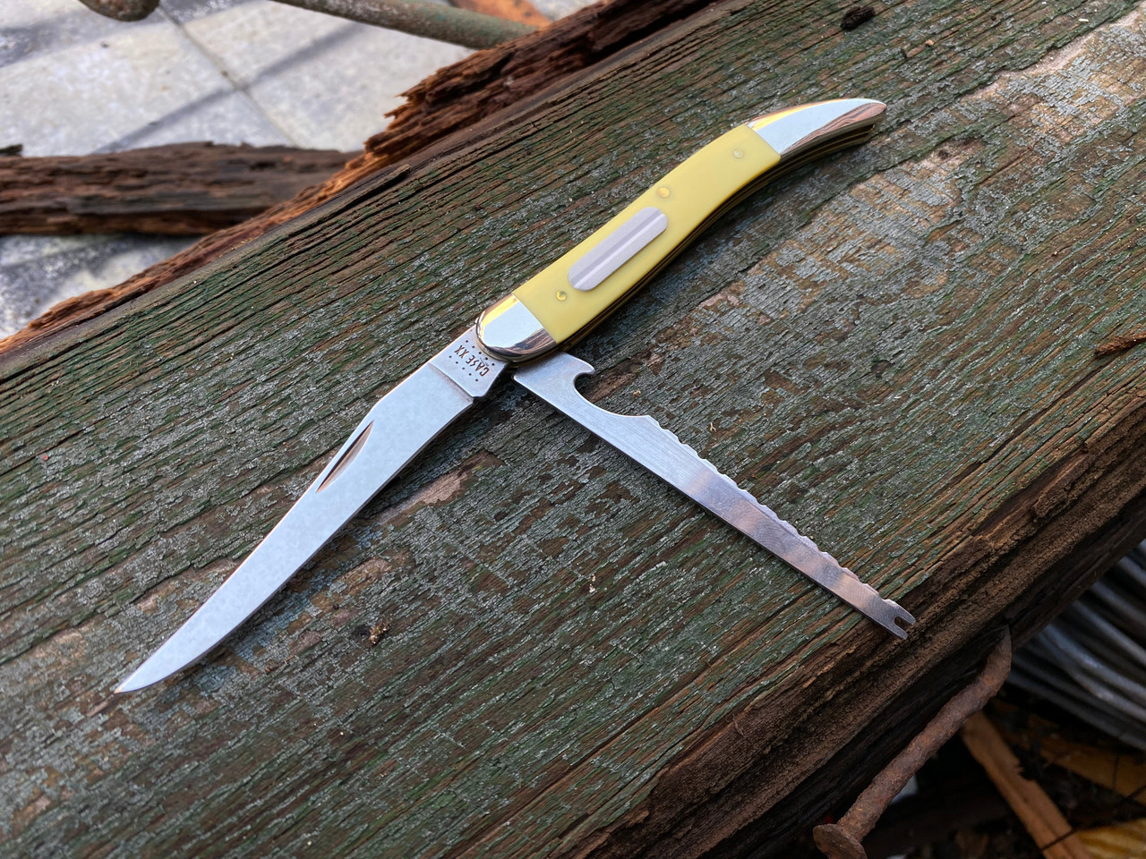 Case Yellow Synthetic Fishing Knife