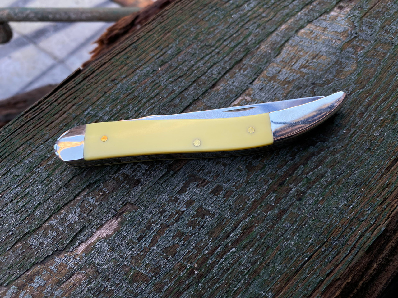 Case XX Fishing Knife Clip, Fish Scaler Blade Smooth Yellow