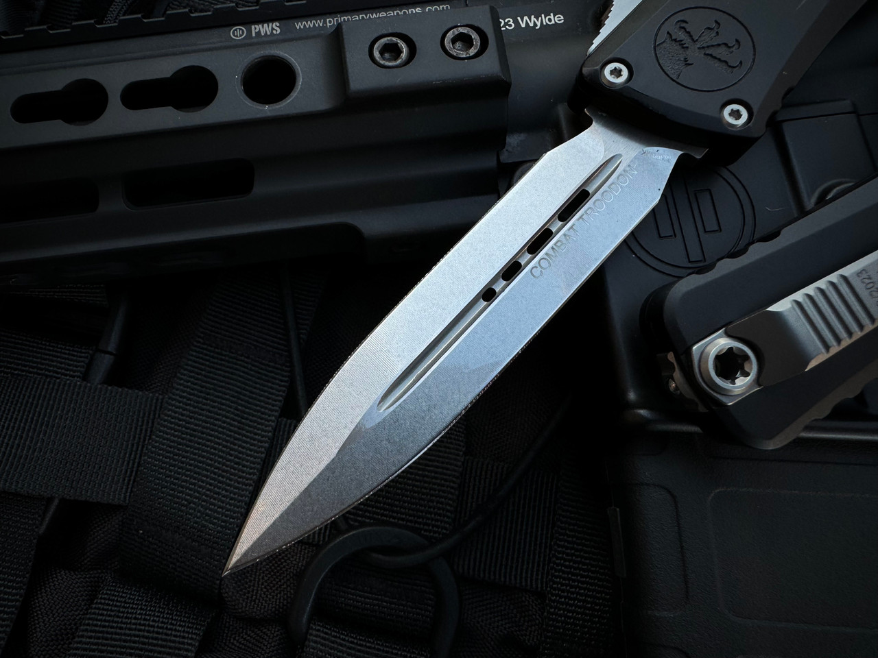 Microtech Combat Troodon D/E | Black and Stonewashed | NTL