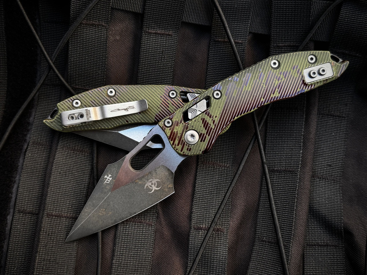 Microtech Stitch RAM-LOK Folder Outbreak Edition Fluted Aluminum