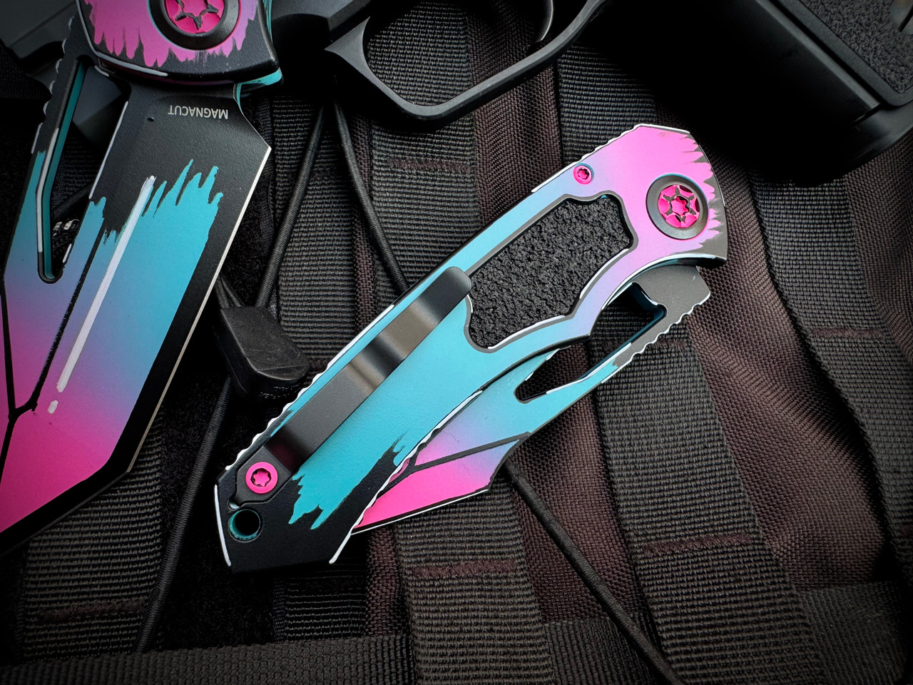 Heretic Knives Pariah Manual Folder Cel Shade Miami Vice Edition