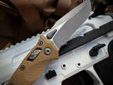 Microtech Amphibian S/E RAM-LOK Folder Fluted Tan G10 Body w/ Apocalyptic Plain Edge Blade (3.9") 137RL-10APFLGTTA