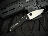 FACTORY BLEM Spyderco Bodacious Folder Black Smooth G10 Body w/ CPM S30V Plain Edge Blade (3.66") C263GP