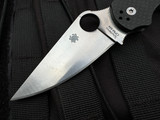 PRE-OWNED Spyderco Paramilitary 2 Folder Black Carbon Fiber Body w/ CPM-M4 Satin Plain Edge Blade (3.5") C81CFM42