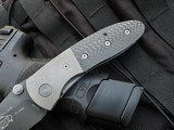 PREOWNED Vintage Microtech Lightfoot L.C.C D/A Folder Carbon Fiber Scales w/ 154-CM Black Plain Edge Blade