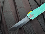 CONSIGNMENT Heretic Knives Manticore S Bounty Hunter Green Aluminum and Camo Carbon Body w/ Tanto Battle Black Plain Edge Blade (2.625") H023-8A-BOUNTY