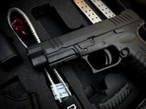 PRE-OWNED Springfield XDm 40. S&W Full Size Handgun 16+1 Includes 2 Magazines XDM9202HCSP