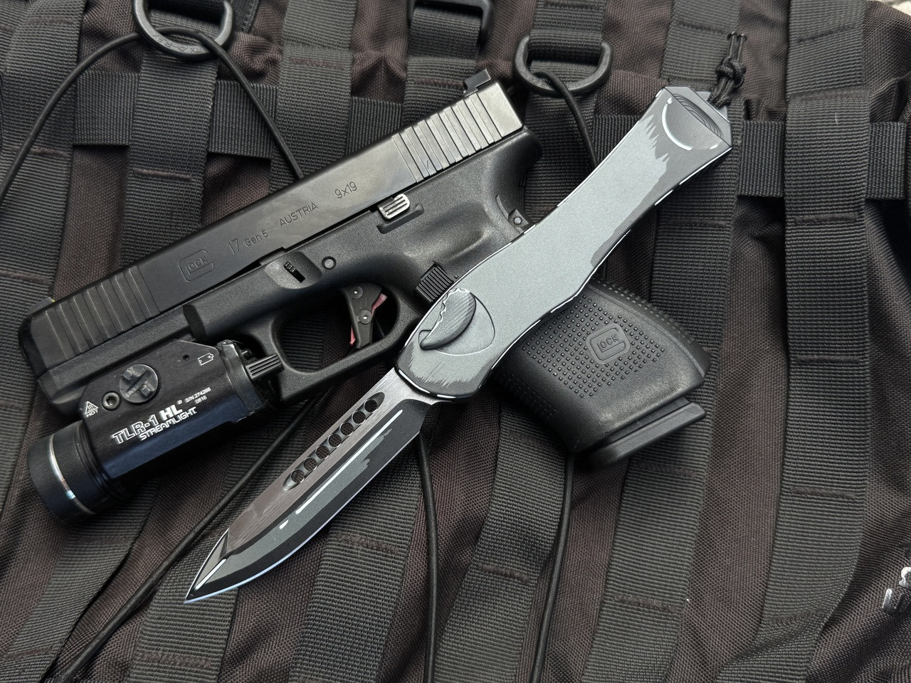 PRE-OWNED Heretic Knives Hydra V4 S/E Cel Shade Gray Aluminum Body
