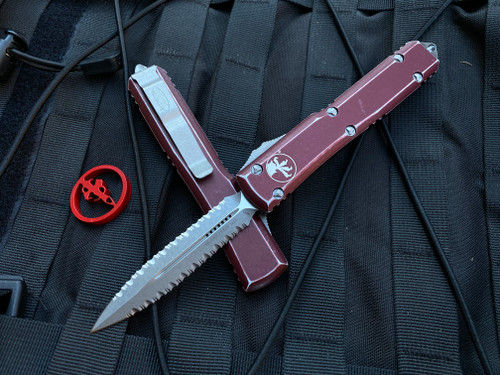 Microtech Ultratech D/E Distressed Merlot Aluminum Body w/ Apocalyptic Double Full Serrated Blade ( 3.4”) 122-D12DMR