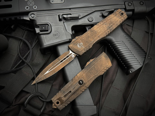 Microtech Luminary ZBP D/E Plague Outbreak Edition Aluminum Body w/ M390MK Plain Edge Blade (3.6") 1270-1PLOBS