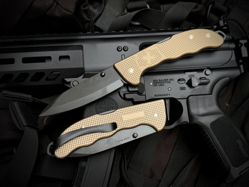 Victorinox Evoke BS Alox Lock Back Folder Beige Body w/ Plain Edge Black Blade (3.87") 0.9415.DS249