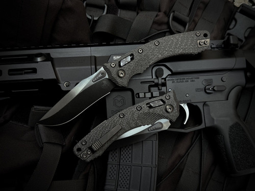 Microtech Amphibian S/E RAM-LOK Folder Fluted Carbon Fiber Body and DLC Hardware w/ M390MK DLC Plain Edge Blade (3.9") 137RL-1DLCTFLCFS