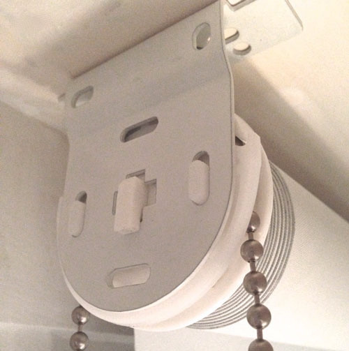 Quickfit Blinds Bracket and side winder