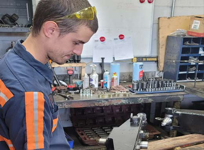 Used Forklift Parts - Rebuilt Versus Remanufactured Used Forklift Parts - Rebuilt Versus Remanufactured