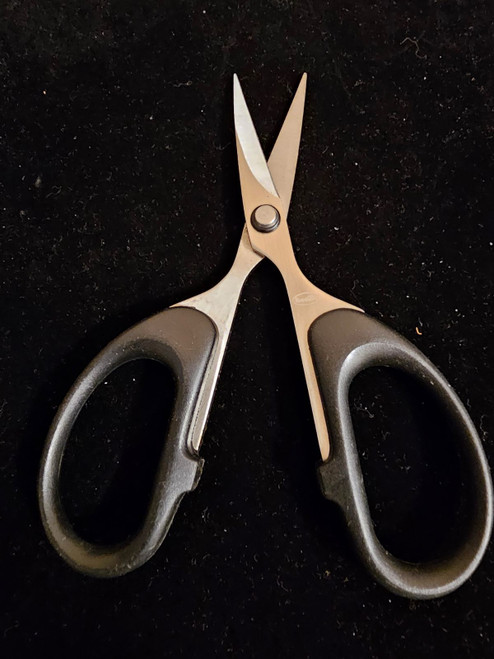 High Quality Scissors  5 inches long