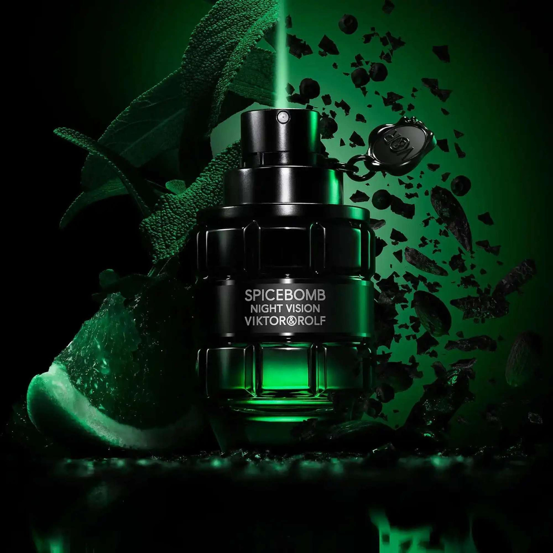 Viktor & Rolf Spicebomb Night Vision Eau de Toilette Fragrance for Men