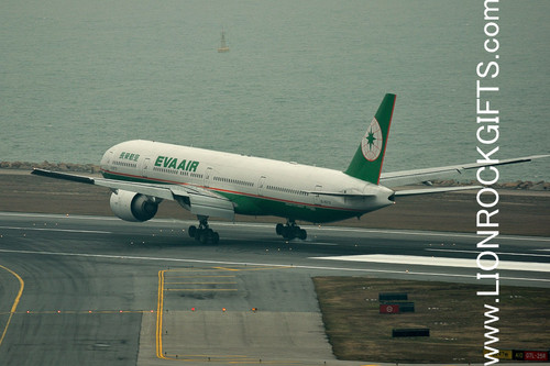 EVA Air | B777-300ER | B-16712 | Photo