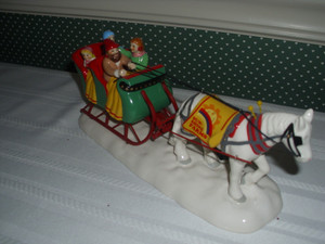 DEPT. 56 SNOW VILLAGE CERAMIC ACCESSORY -SNOW VILLAGE SLEIGH RIDE