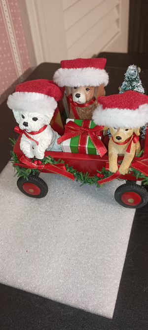 POSSIIBLE DREAMS CLOTHIQUE 2019 FULL WAGON WITH LIGHTED GARLAND-NEW IN BOX