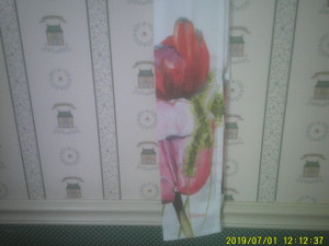 C&F HOME-TULIP KITCHEN TOWEL-NEW