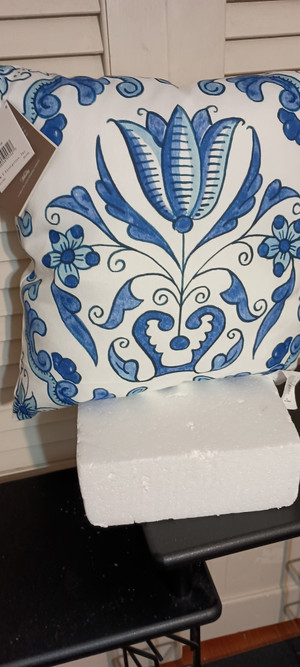 2021 C&F HOME- DELFT GARDEN PILLOW #3- NEW 18"
