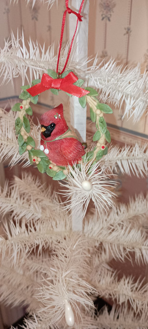 HEART OF CHRISTMAS BABY BIRD ORNAMENT-"SWEET TWEET WREAT. 2018-NEW IN BOX