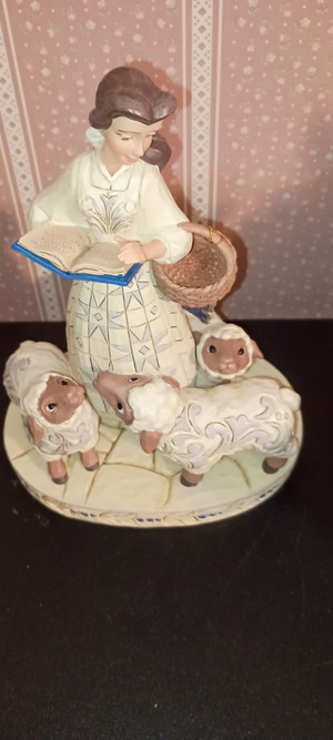 DISNEY TRADITIONS.JIM SHORE-2021-WHITE WOODLAND BELLE-NEW IN BOX.