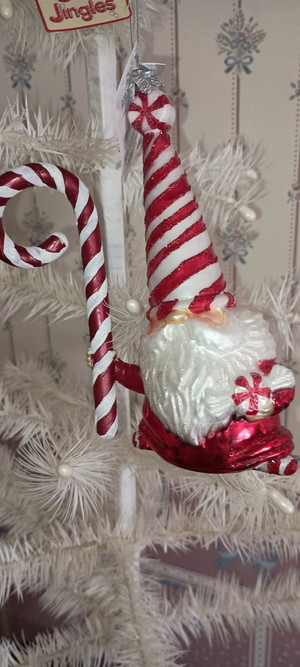 KURT ADLER-2023 NOBLE GEMS PEPPERMINT GNOME GLASS ORNAMENT-NEW IN BOX