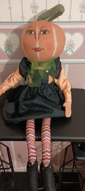 JOE SPENCER-GATHERED TRADITIONS HALLOWEEN ART DOLL-SUSIE PUMPKIN-NEW