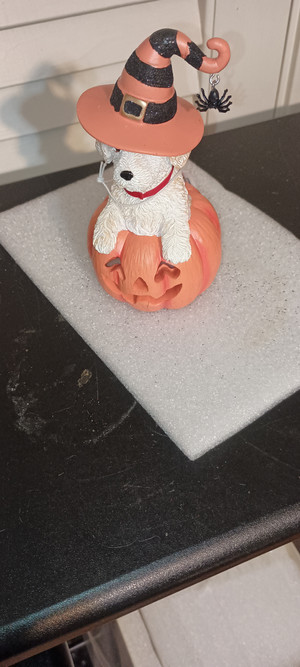 KURT ADLER 2025-HALLOWEEN DOG ATOP PUMPKIN LIGHTED TABLETOP-YELLOW DOODLE.NEW