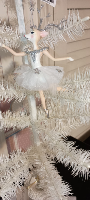 KURT ADLER-2022 WHITE REINDEER BALLERINA ORNAMENT-B-AS SHOWN-NEW