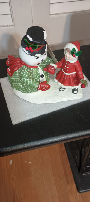 BETHANY LOWE HOLIDAY-HELLO OLD FRIEND FIGURE-NEW- 2024