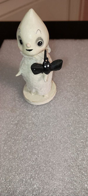 BETHANY LOWE-HALLOWEEN-MICHELLE LAURITSEN BATTY GHOST-NEW 2025