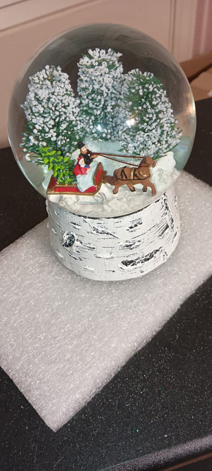 ROMAN-MUSICAL GLITTERDOME-SLEIGH RIDE-NEW IN BOX