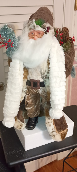 KURT ADLER-18"H WOODLAND SANTA-NEW