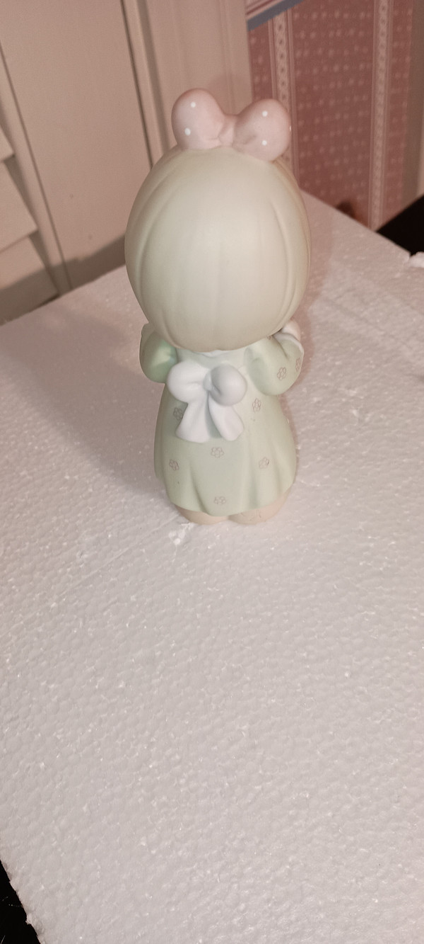 PRECIOUS MOMENTS  1997 ANNUAL EDITION FIGURINE- CANE YOU JOIN US FOR A MERRY CHRISTMAS?