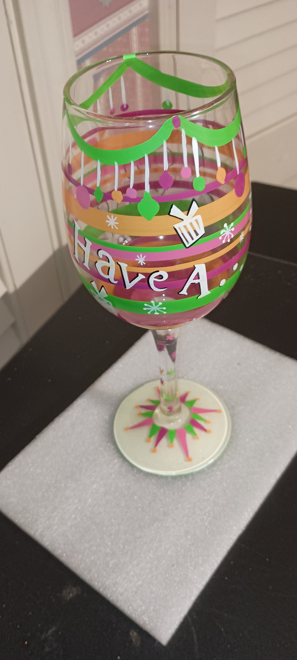 ENESCO-LOLITA WINE GLASS-2019- COOL YULE
