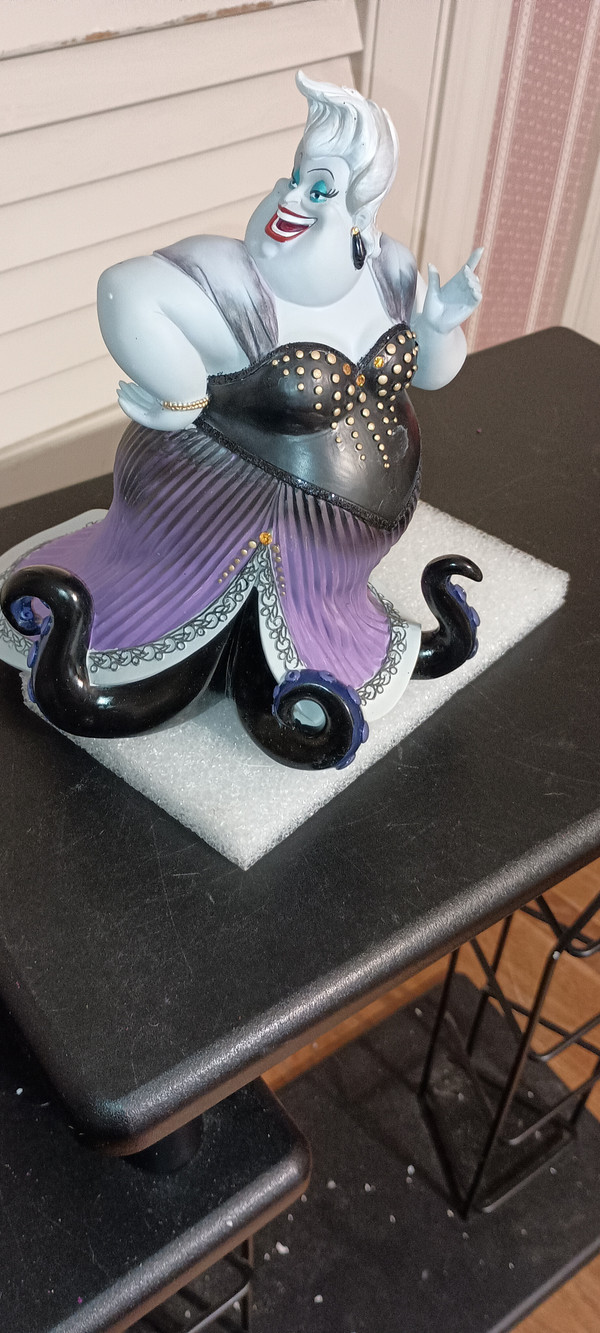 DISNEY SHOWCASE-COUTURE DE FORCE FIGURINE- 2019-URSULA FROM THE LITTLE MERMAID-NEW IN BOX