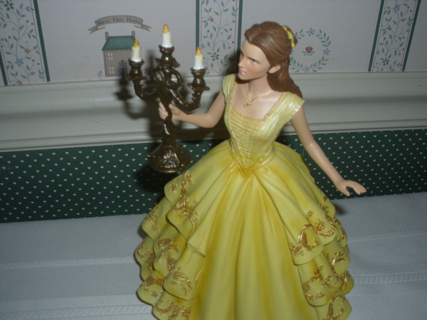 DISNEY-CINEMATIC MOMENT- BELLE FROM LIVE MOVIE-NEW IN BOX