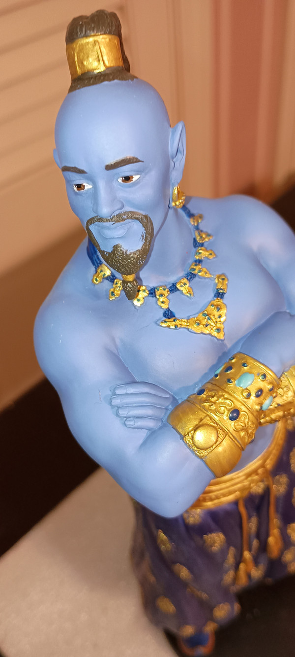 DISNEY-GENIE FROM ALADDIN-LIVE ACTION FIGURINE- NEW IN BOX.