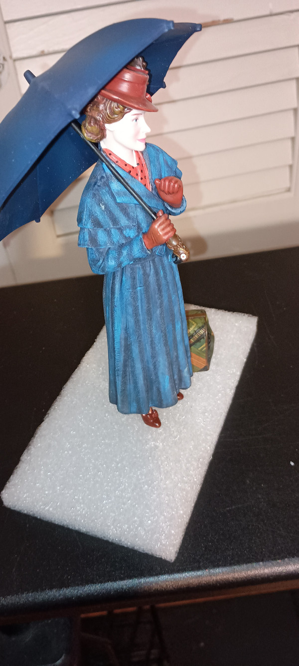 DISNEY SHOWCASE-MARY POPPINS RETURNS FIGURINE-NEW IN BOX