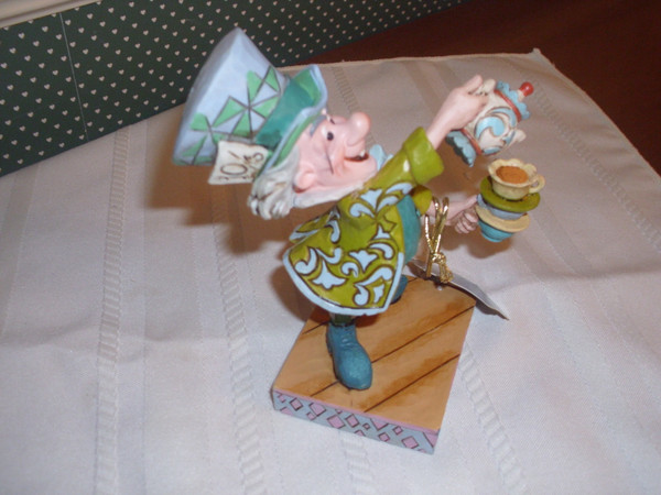 DISNEY TRADITIONS/JIM SHORE MAD HATTER FIGURINE FROM ALICE IN WONDERLAND-NEW IN BOX